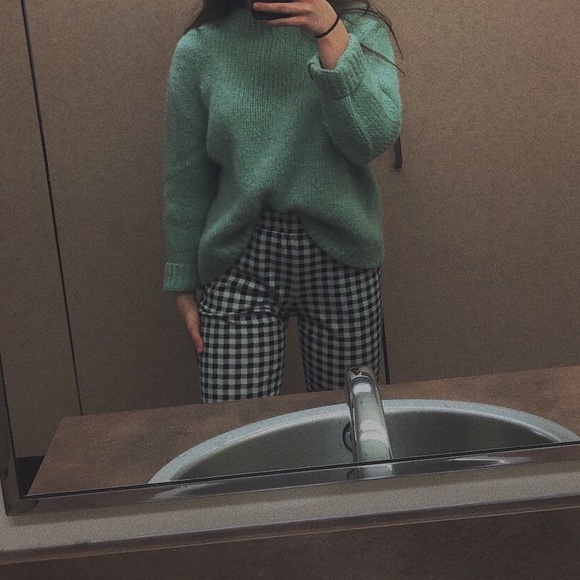 Meet your Posher, Éveline - Picture 1 of 1